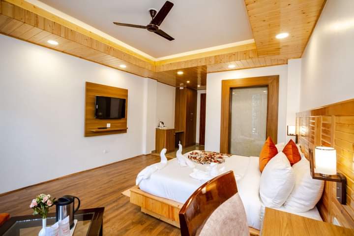 Himachal Pradesh Adventure - Manali Hotel 2